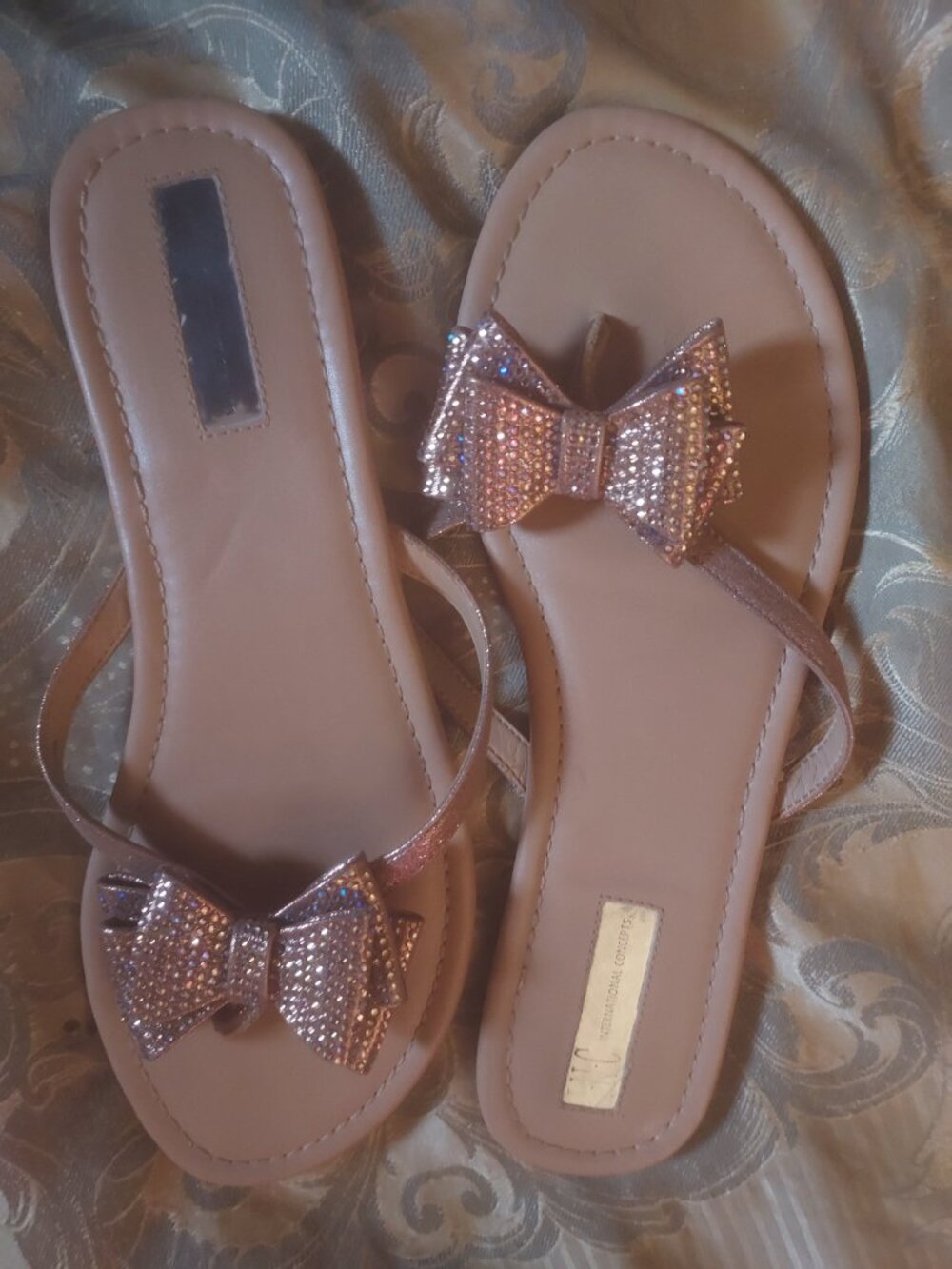 INC INTERNATIONAL CONCEPTS MACY'S CRYSTAL THONG BOX FLIP FLOPS